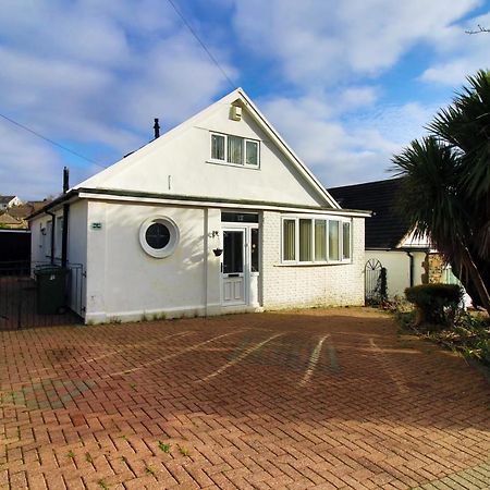 Becky'S Bungalow By Ty Sa -Spacious 4 Bed Bungalow Cardiff Extérieur photo
