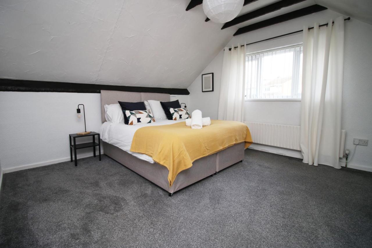 Becky'S Bungalow By Ty Sa -Spacious 4 Bed Bungalow Cardiff Extérieur photo